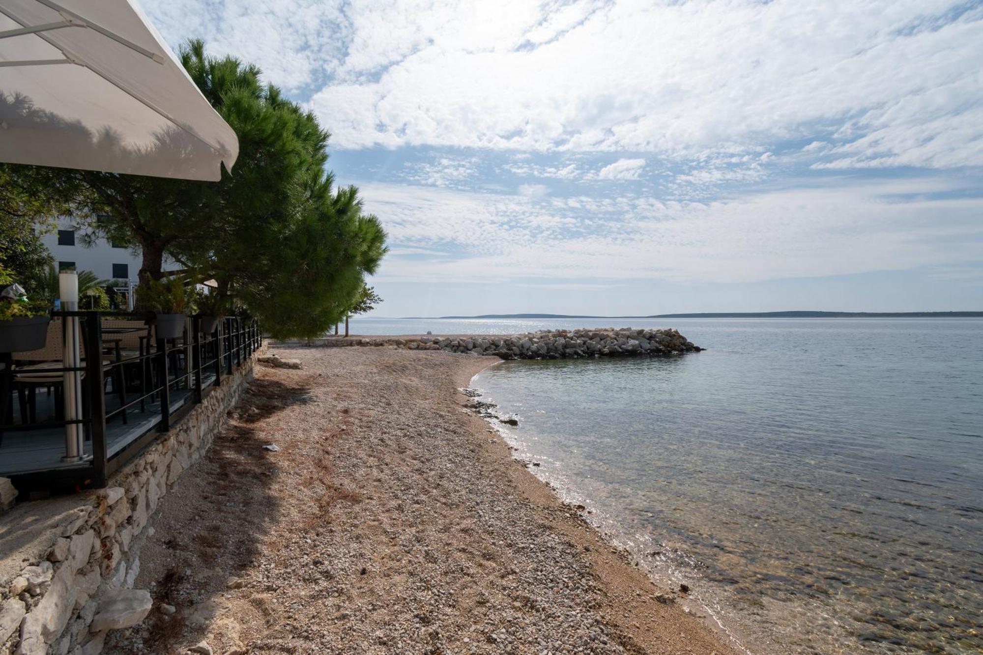 Apartments By The Sea Mandre, Pag - 4092 コラン エクステリア 写真