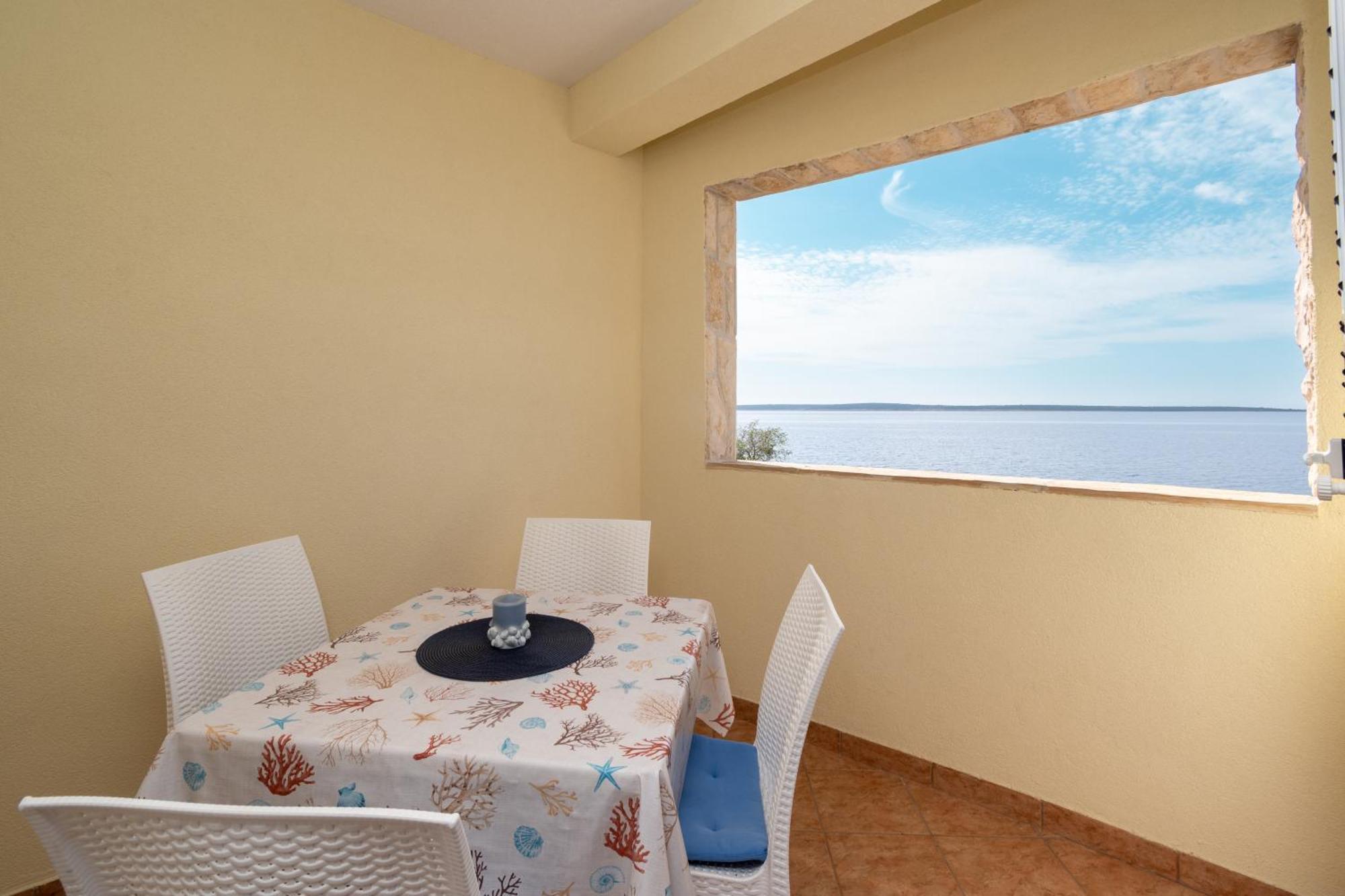 Apartments By The Sea Mandre, Pag - 4092 コラン エクステリア 写真