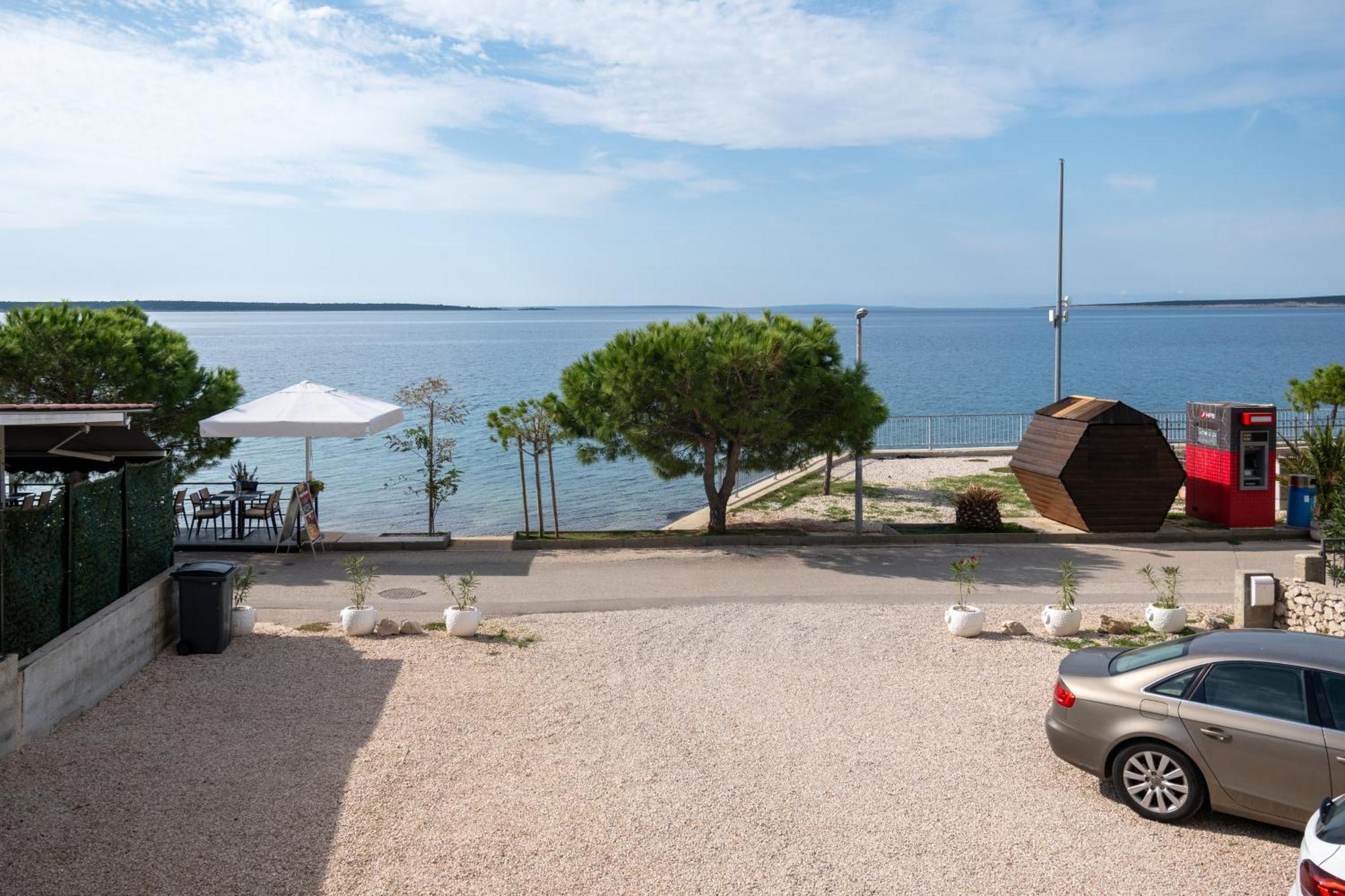 Apartments By The Sea Mandre, Pag - 4092 コラン エクステリア 写真