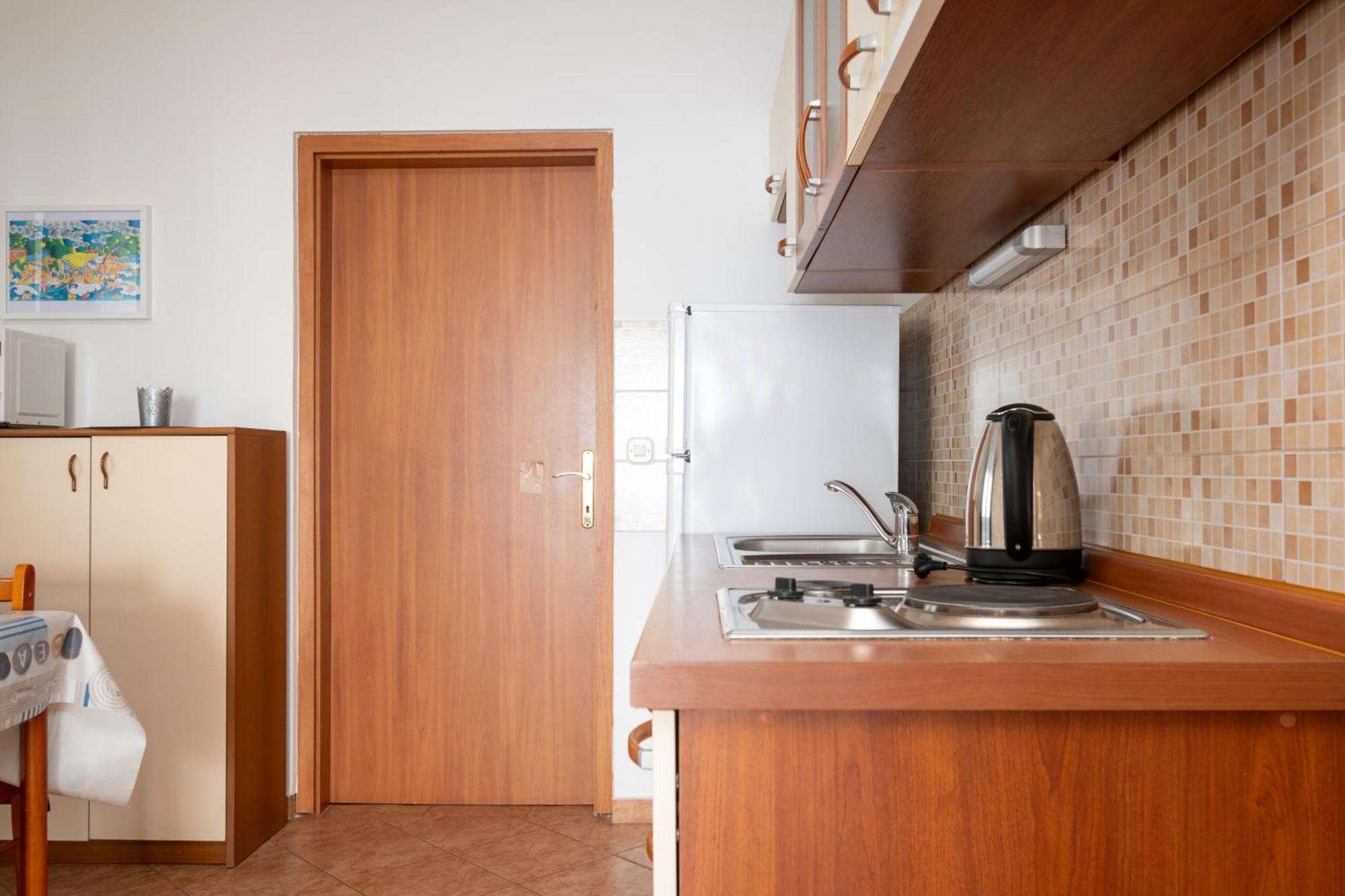Apartments By The Sea Mandre, Pag - 4092 コラン 部屋 写真