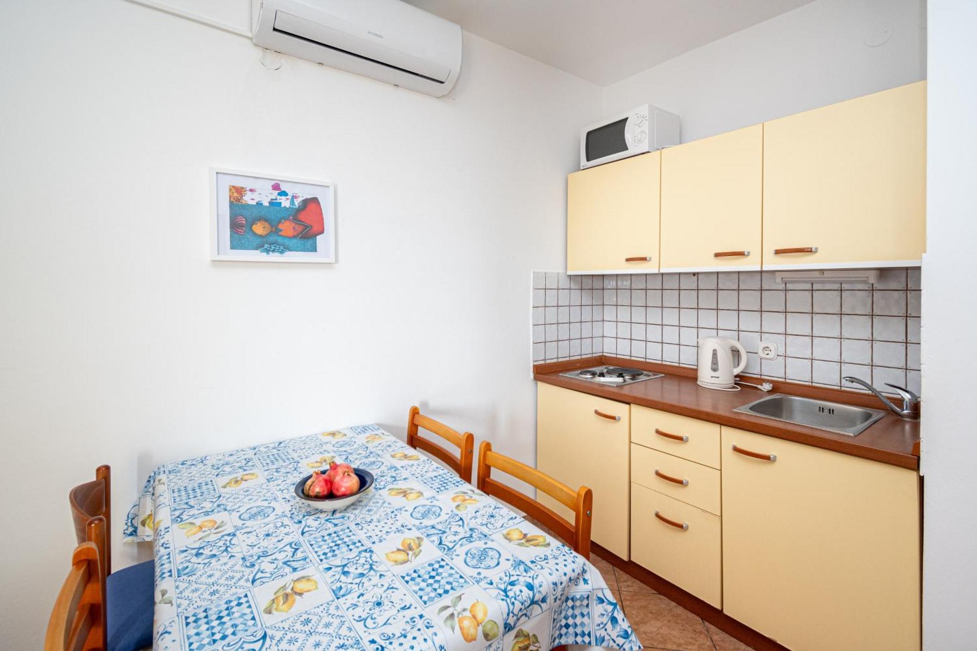 Apartments By The Sea Mandre, Pag - 4092 コラン 部屋 写真